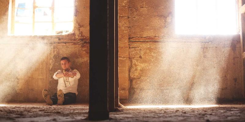 当焦虑遇上回避：专业压力管理与情绪支持策略，重塑伴侣关系