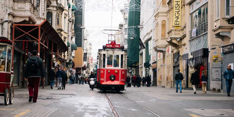 情感咨询93：当现代情感困境遇见心理健康服务，如何通过在线心理咨询点亮你的幸福星