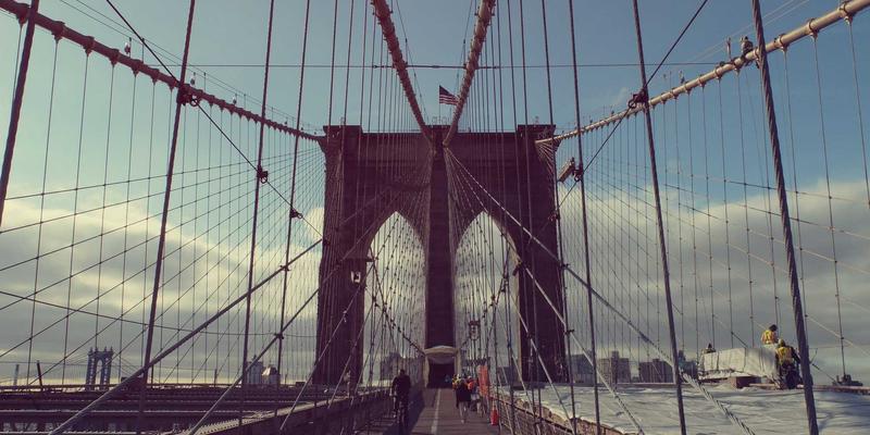 职场高压下的伴侣支持系统：如何通过在线心理咨询平衡工作压力与亲密关系